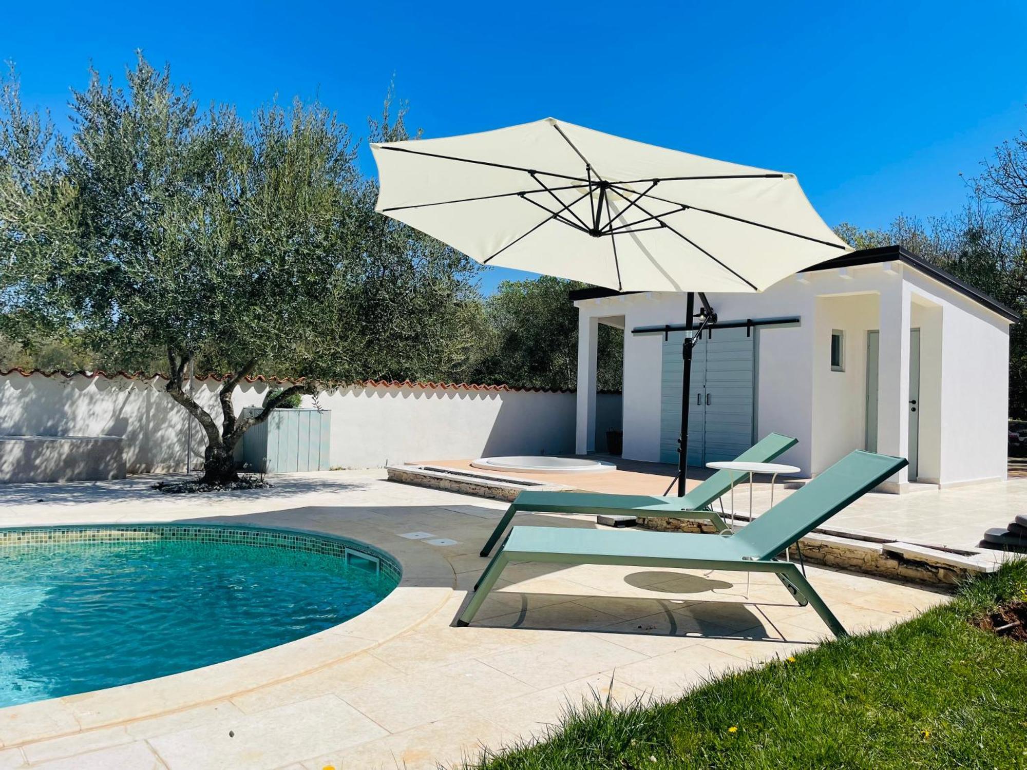 Luxury Villa In Istria - 9,000 Sqm Private Estate With Pool & Sauna, 15 Min To Sea, Near Fazana, 3 Bedrooms Jursici Экстерьер фото